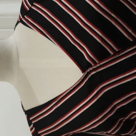 H and M Black Red White Stripes long Flared Sleeve Top Size US 4 - Picture 6 of 12
